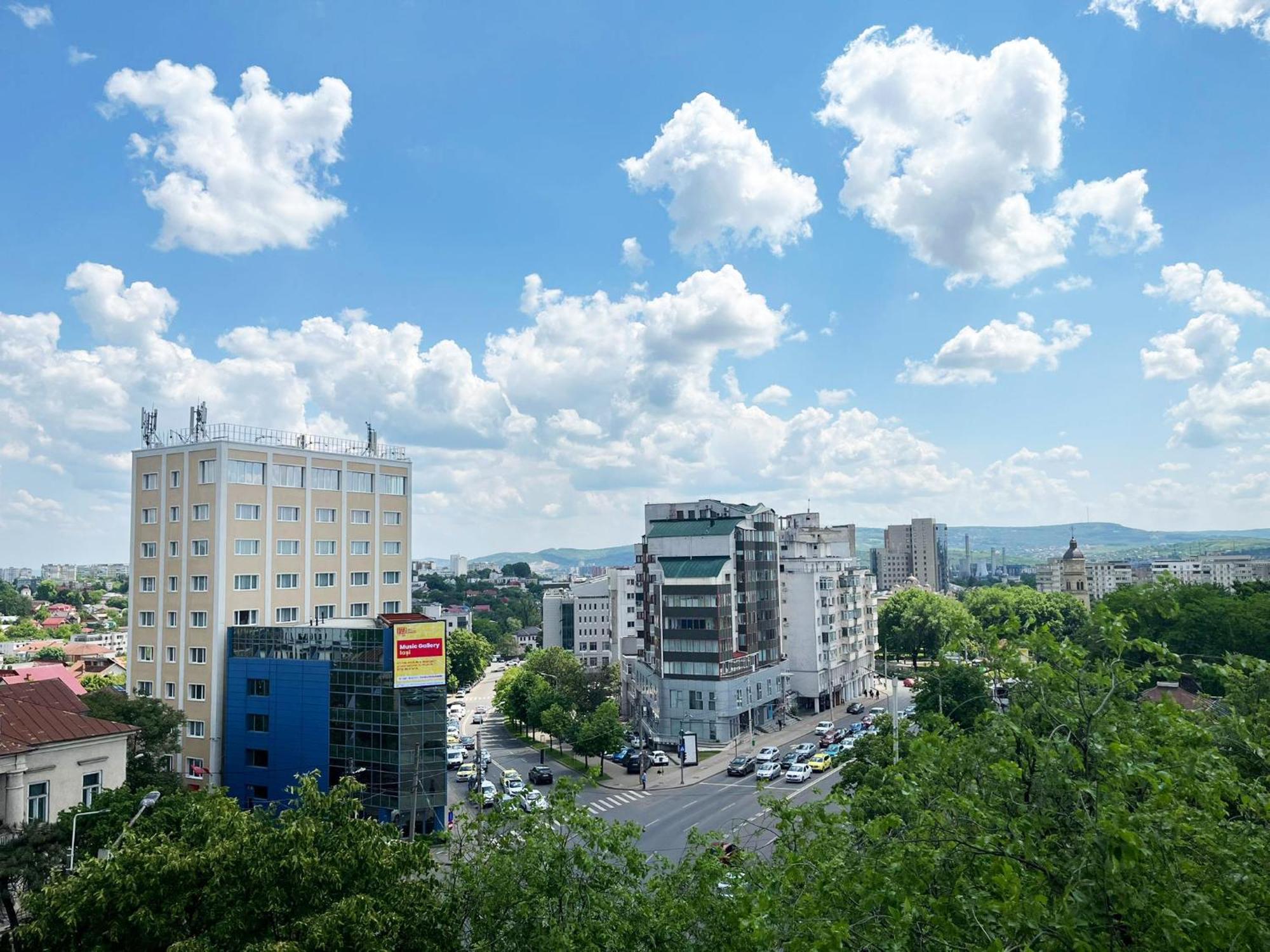 City Center Privat-Sauna Familyconcept Iasi Eksteriør billede
