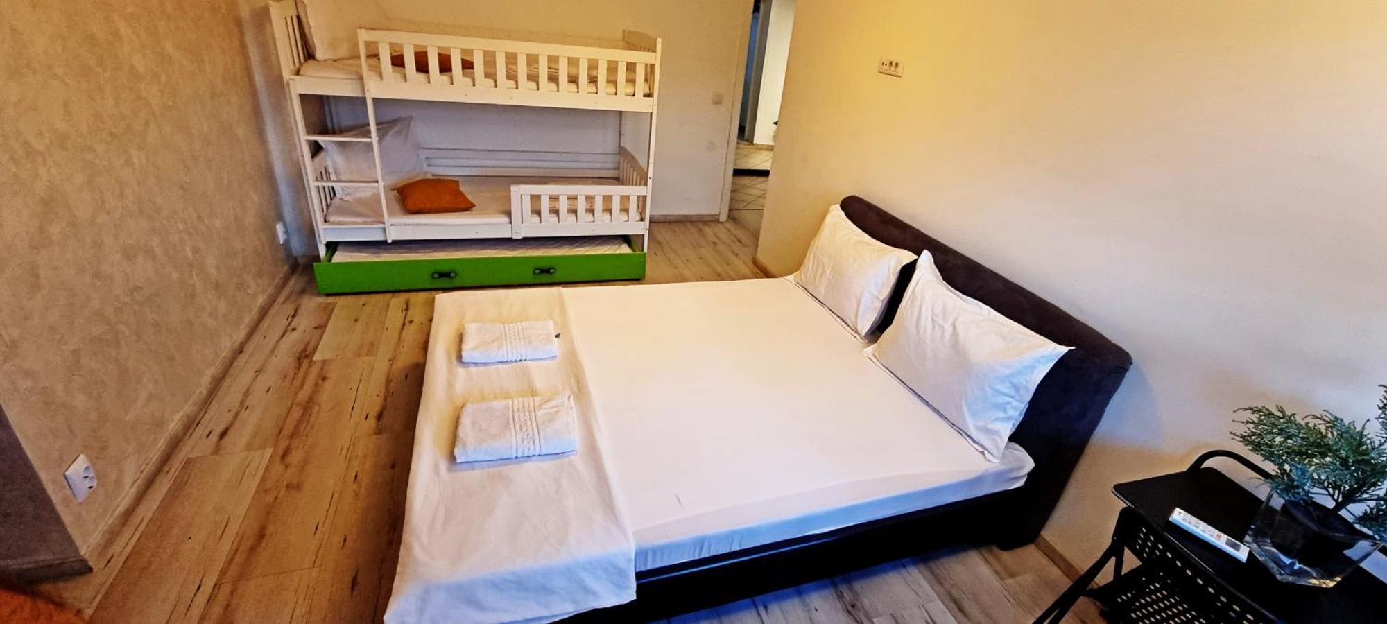 City Center Privat-Sauna Familyconcept Iasi Eksteriør billede